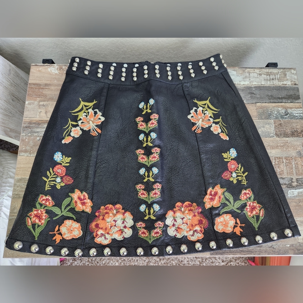 Womens leather skirt